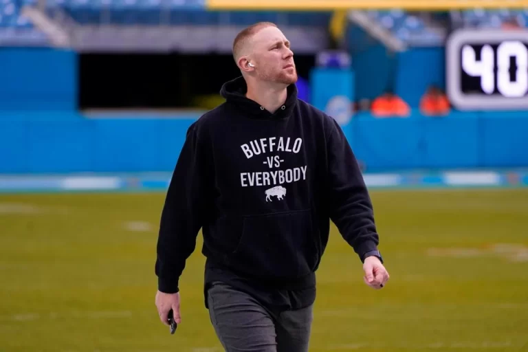 Buffalo Bills offensive coordinator Joe Brady in pregame prior to playing the Miami Dolphins at Hard Rock Stadium on Sunday, Jan. 7, 2024. Harry Scull Jr./Buffalo News